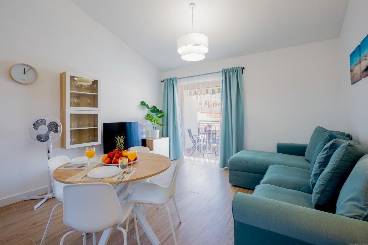 Bright & Stylish In Chipeque, Cristianos Apartment