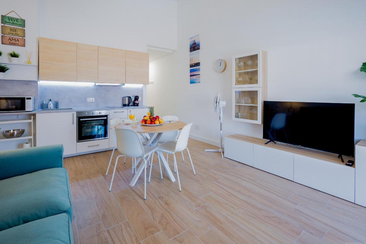 Apartment Bright & Stylish In Chipeque, Cristianos *